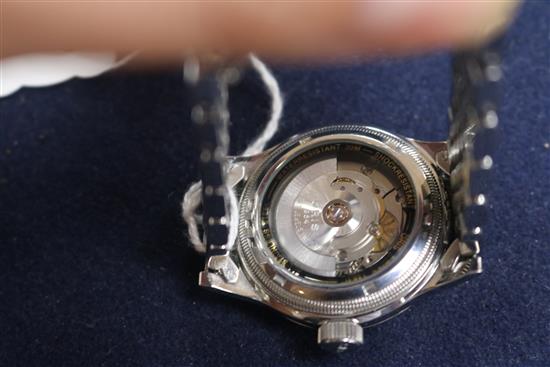 A boxed Oris 25-jewel automatic stainless steel wristwatch.